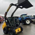 New Holland L320