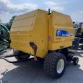 New Holland BR560A