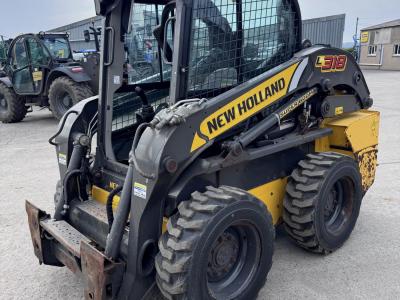 New Holland L318
