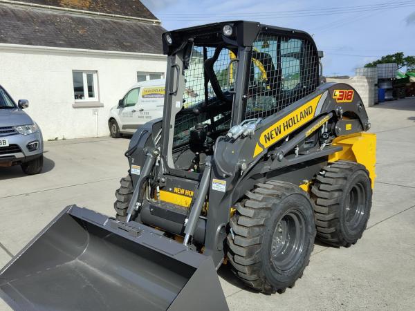 New Holland L318