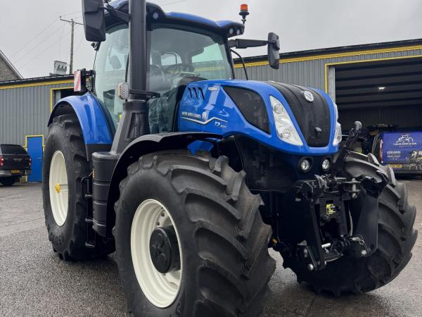 New Holland T7.300