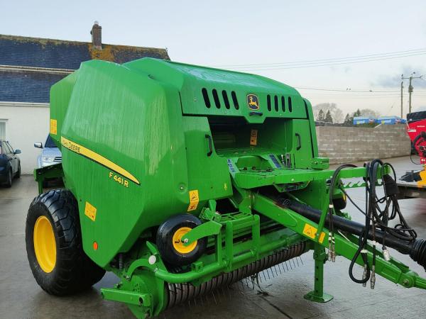 John Deere F441R