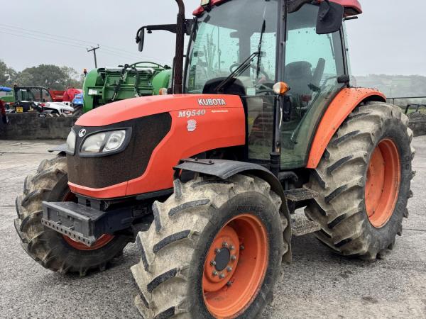 Kubota M9540
