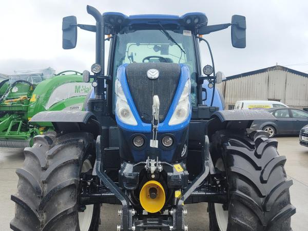 New Holland T7.210