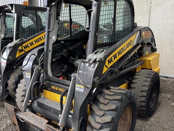 New Holland L320