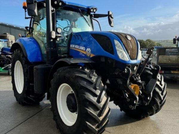 New Holland T7.210